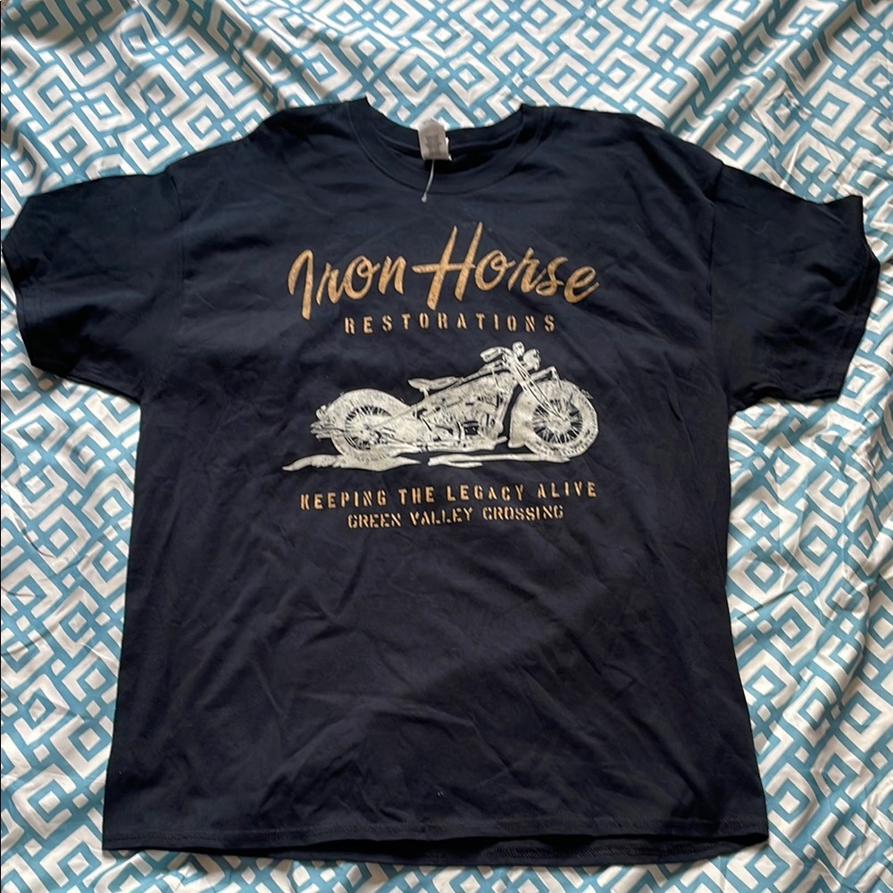 Gildan Black Short Sleeve Tee with Vintage Motorcycle Design